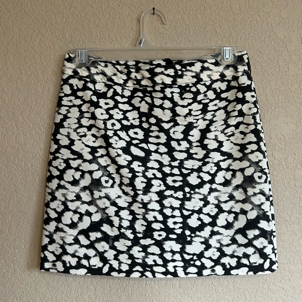 Black and White Mini Skirt, Size 4